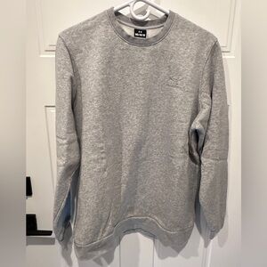 Under Armour Men's Gray Crewneck Sweater